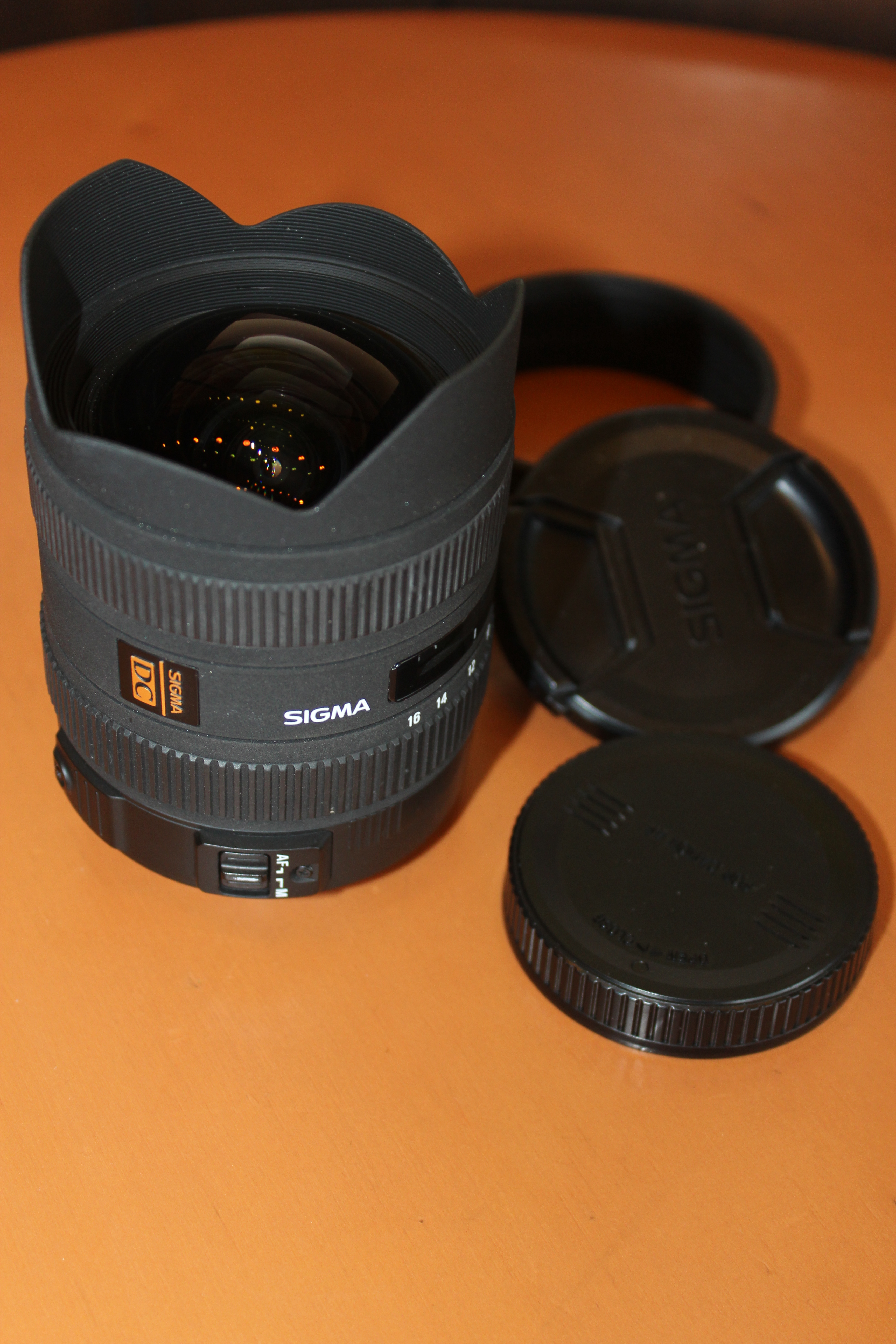 File:Sigma 8-16mm f4.5-5.6 DC HSM lens2.JPG - Wikipedia