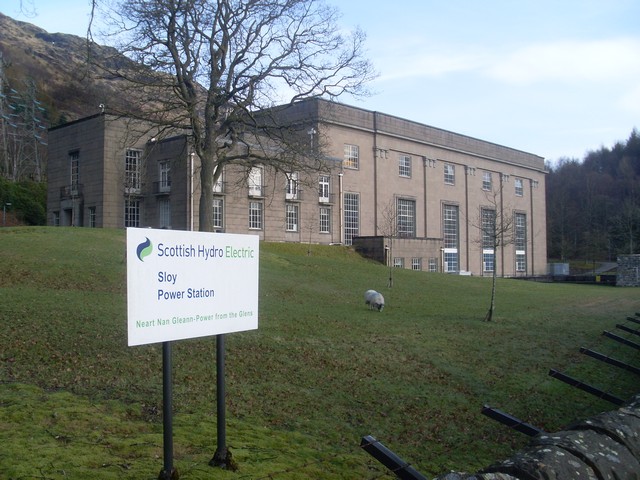 File:Sloy Power Station, Inveruglas - geograph.org.uk - 1812420.jpg