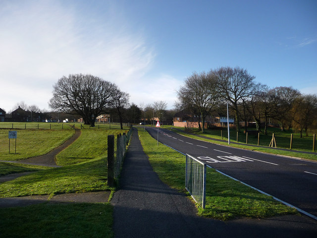 File:St Nicholas Ave - geograph.org.uk - 1202386.jpg