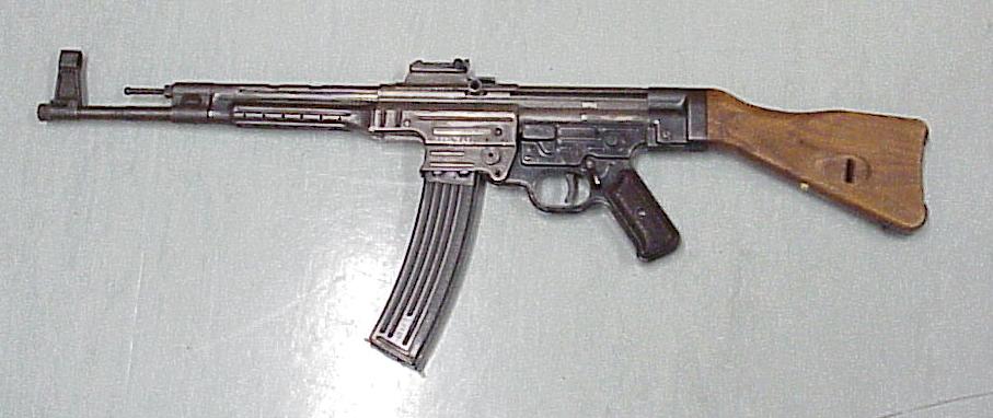 Duitse Wapens. Sturmgewehr_44