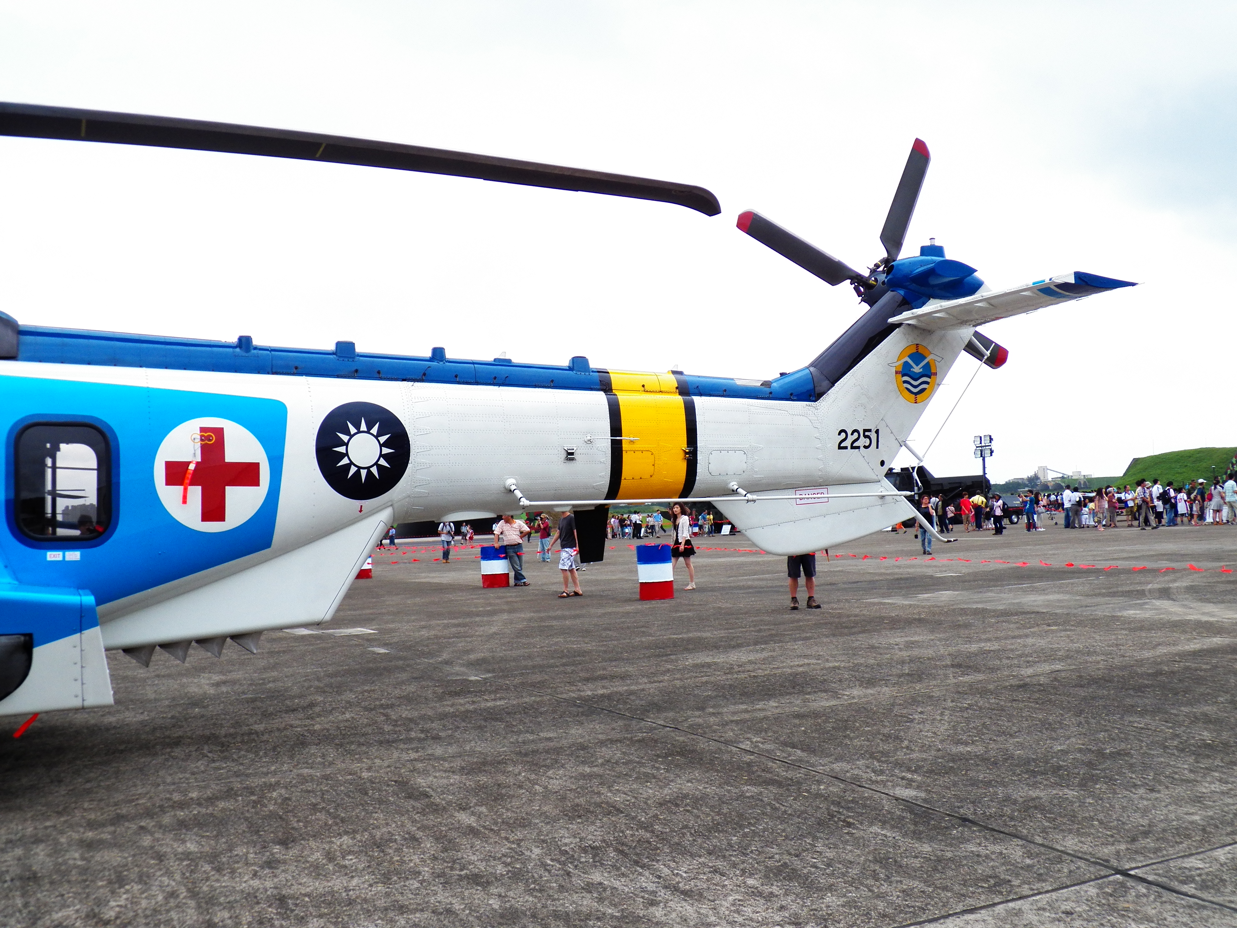 Tail_rotor_of_ROCAF_EC-225_2251_20120602