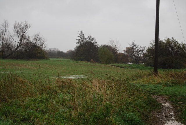 File:The Wealdway running along the River Medway. - geograph.org.uk - 1040474.jpg