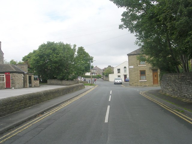 File:Towngate - Wrose Road - geograph.org.uk - 2522949.jpg