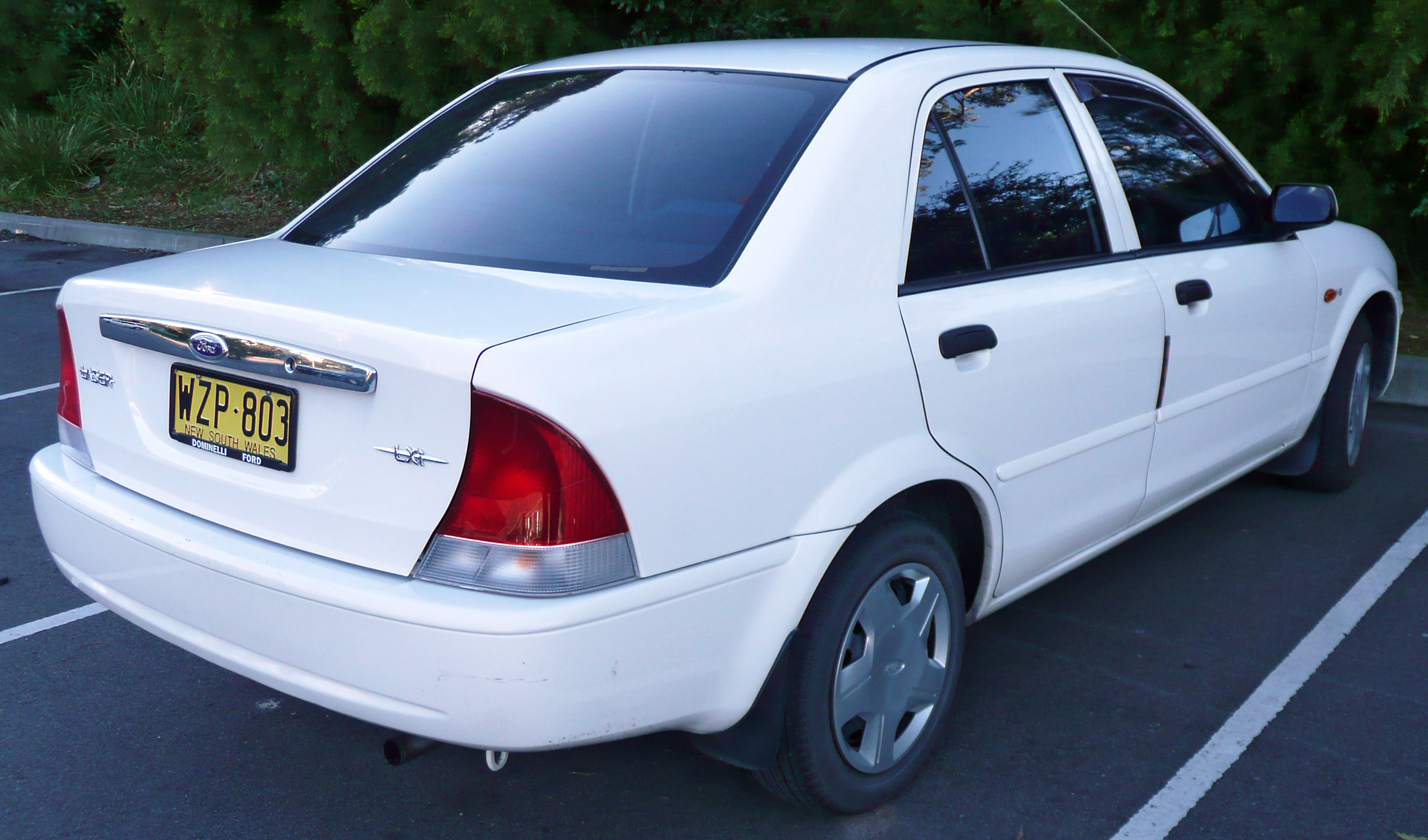 2001 Ford laser kn lxi #9