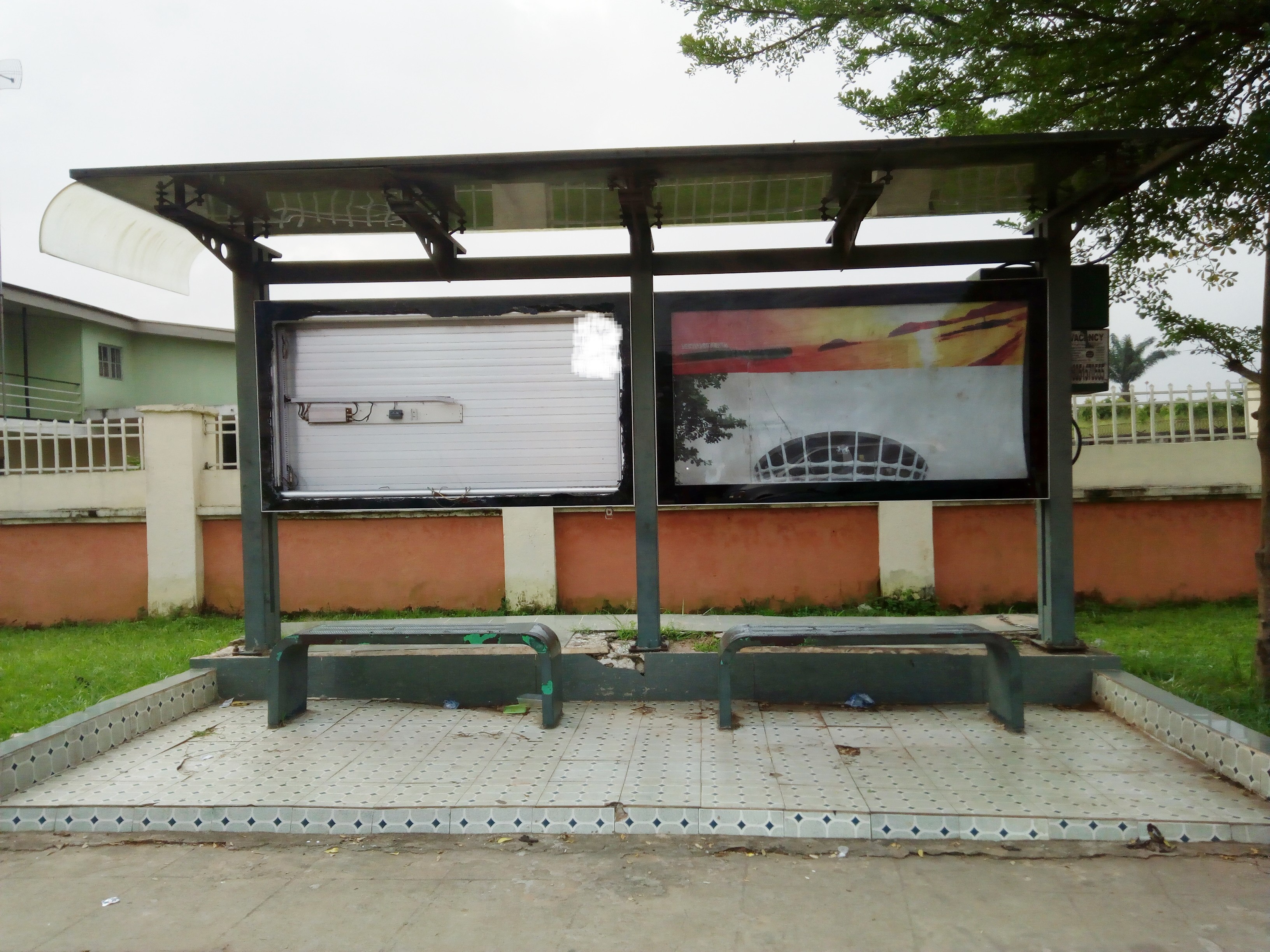 File:A waiting shed.jpg - Wikimedia Commons