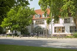 File:Ansichtinstitut.jpg