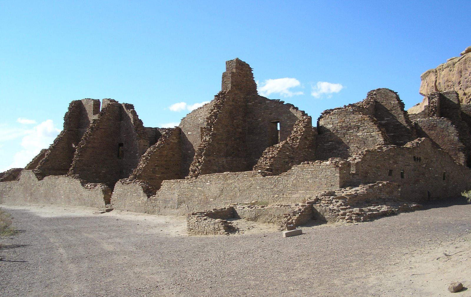 File Chaco Canyon Pueblo Bonito from trail.JPG Wikimedia Commons