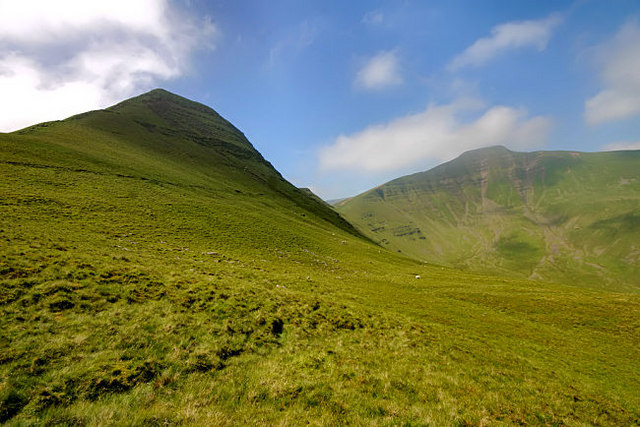 Cribyn with Pen y Fan behind - geograph.org.uk - 461664