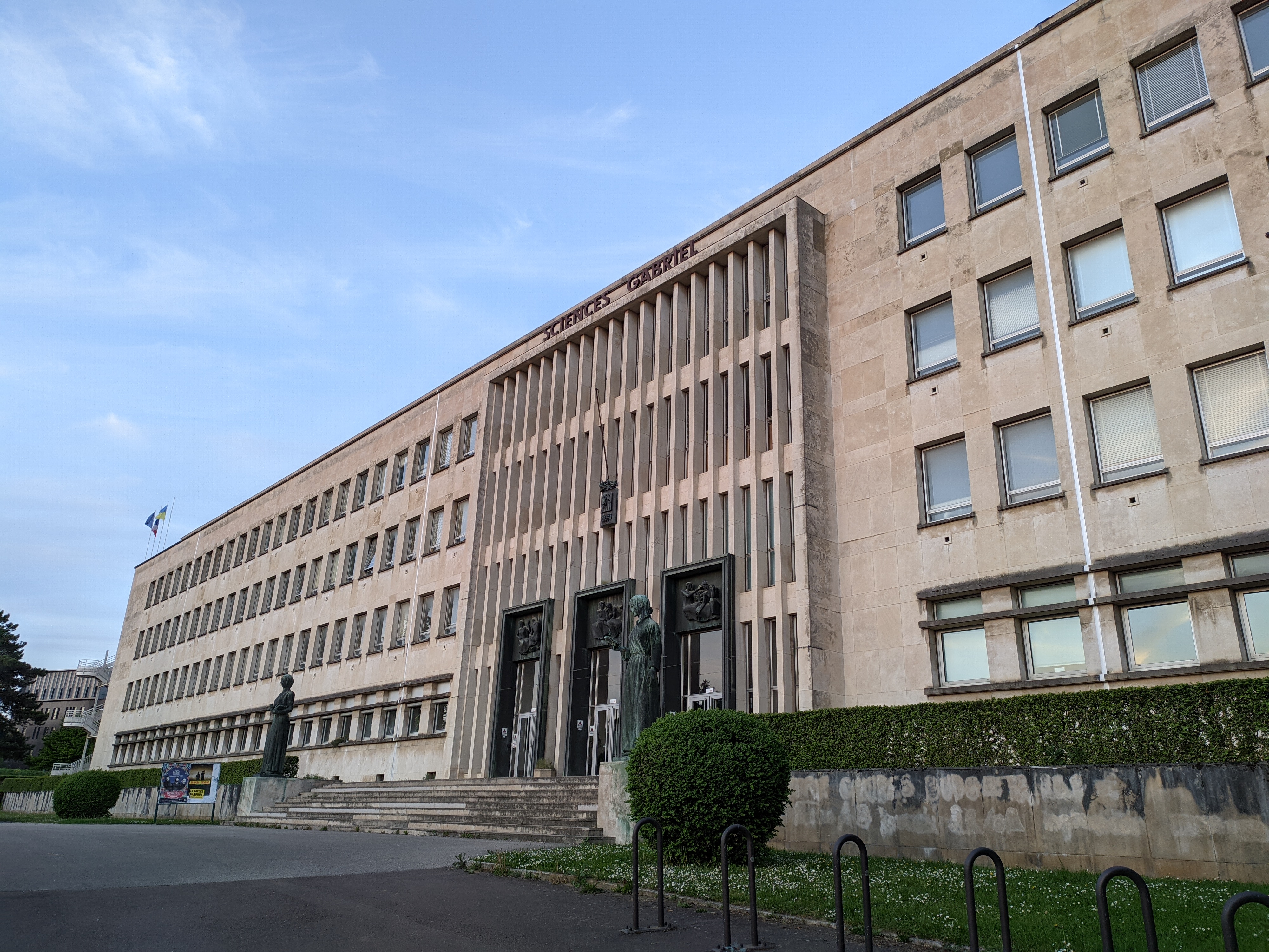 Bâtiment Sciences Gabriel.