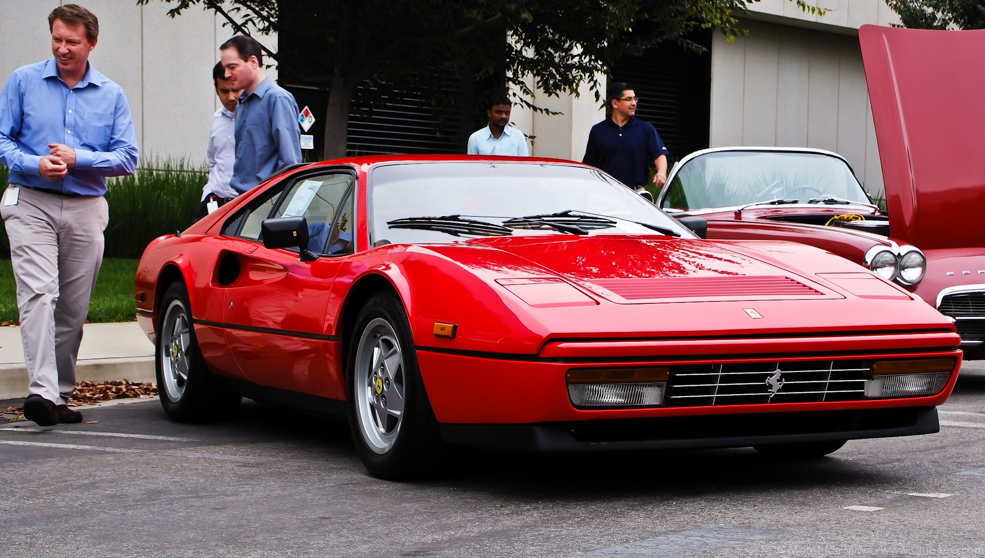 Ferrari_328_GTB_Front