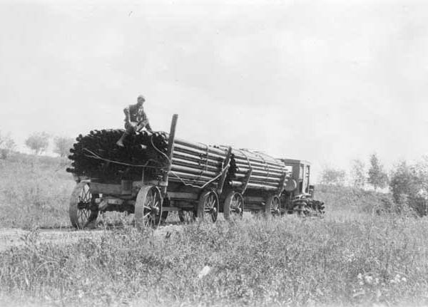 File:Freighting on Yukon Highway near Goldstream-cropped.jpg