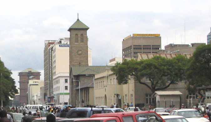 File:Harare parlament 24032005.jpg