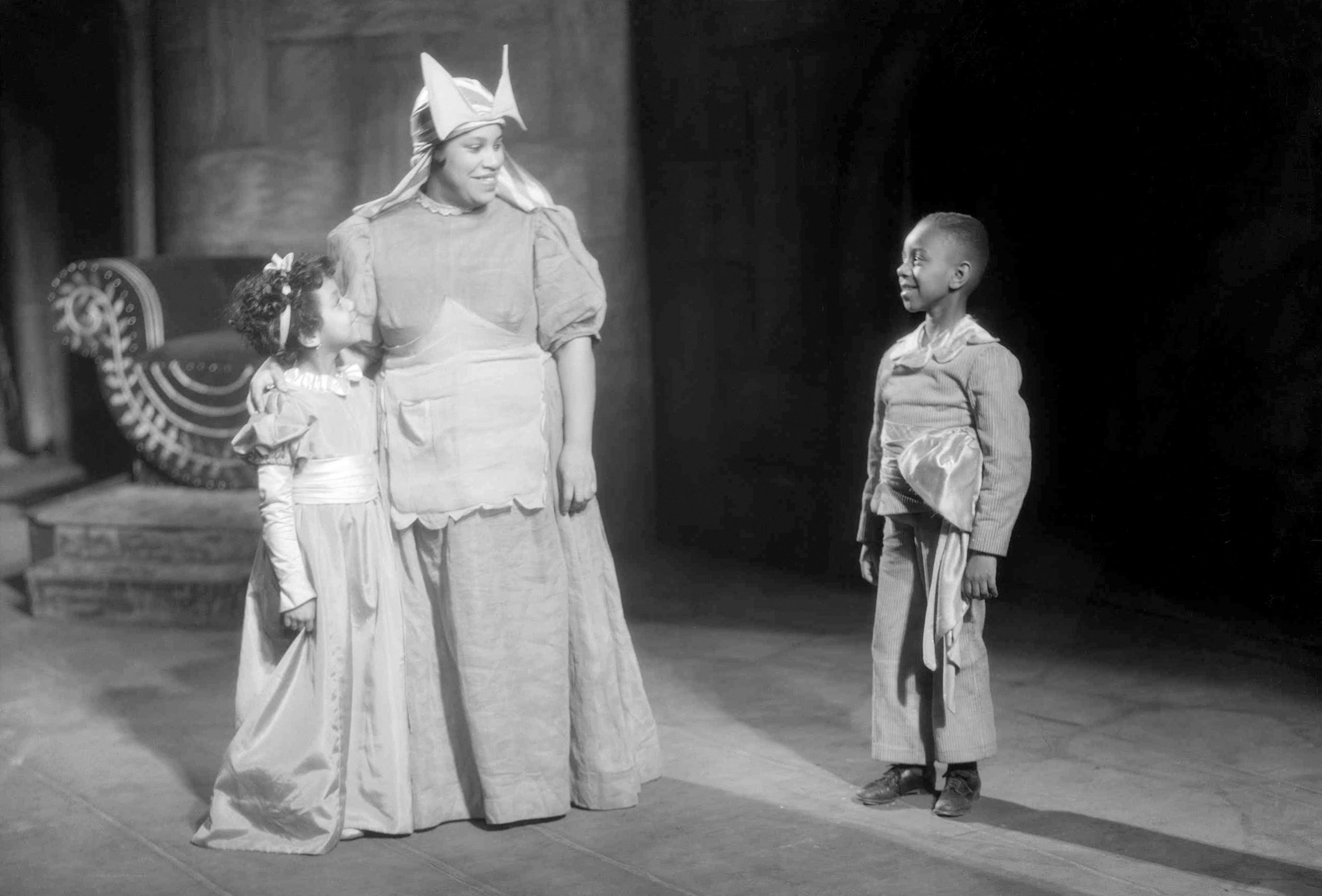 Macbeth-30-Nurse-Children.jpg