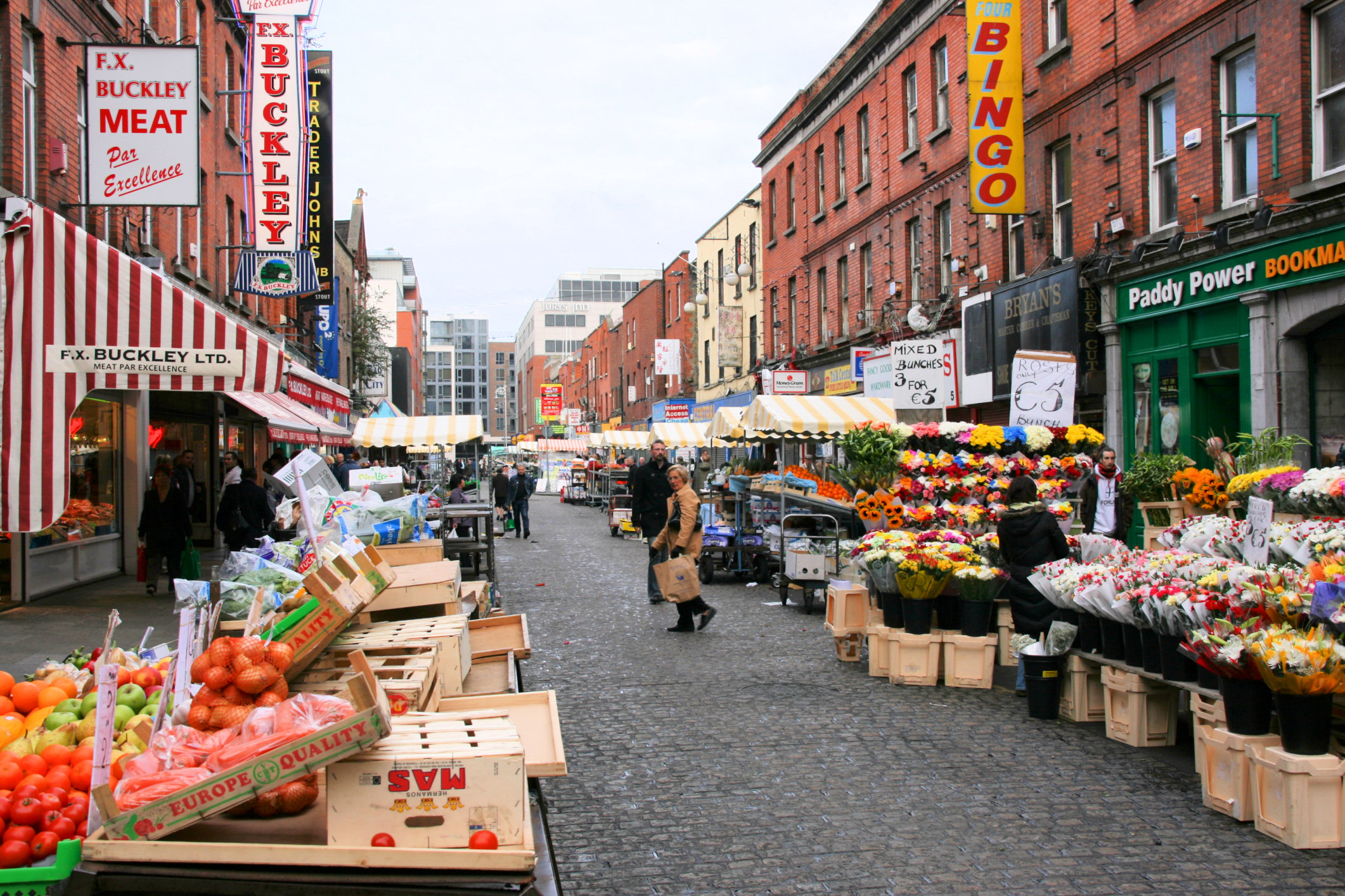 File:Moore Street market, Dublin.jpg - Wikimedia Commons