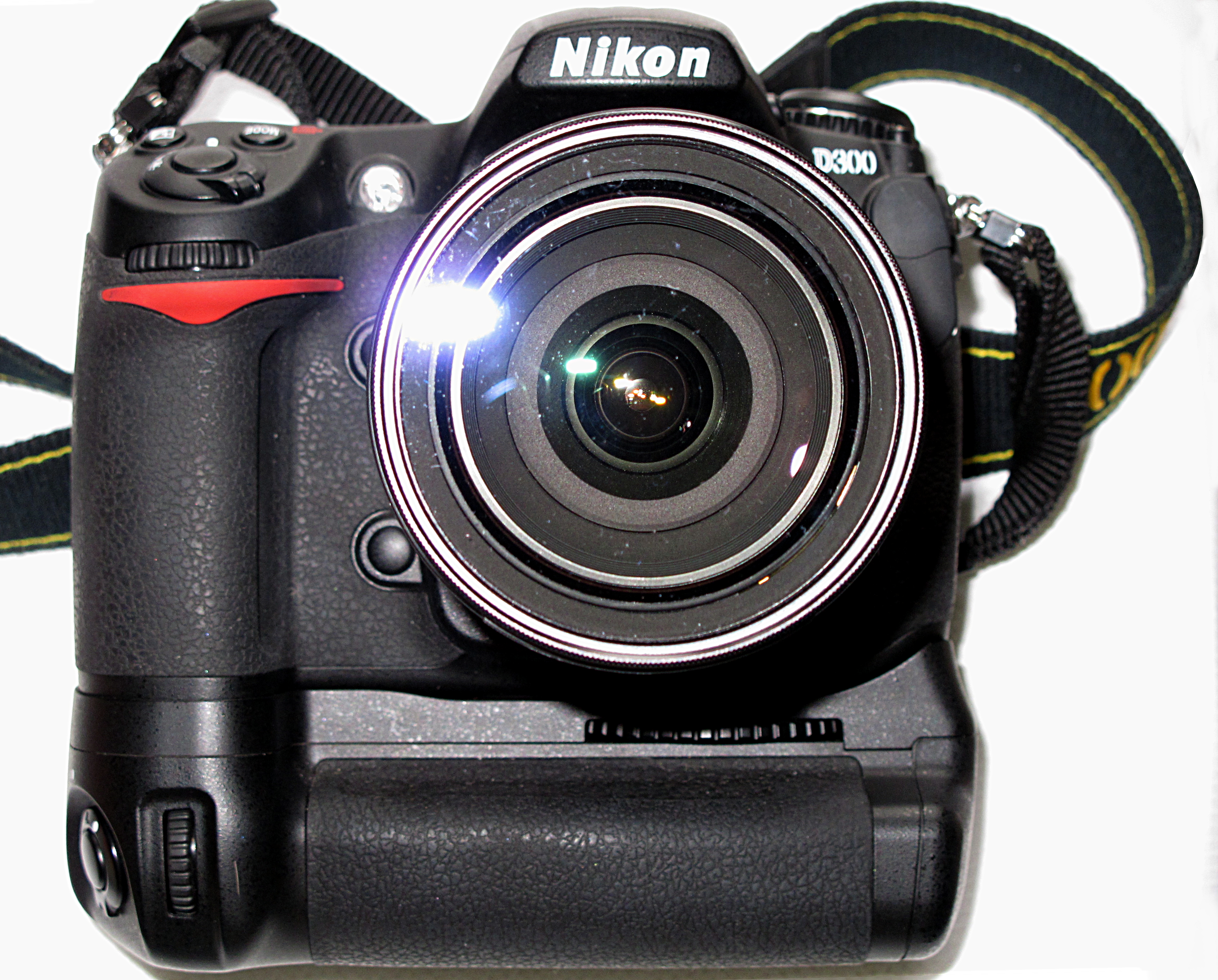 File:Nikon D300 with MB-D10-101.jpg - Wikimedia Commons