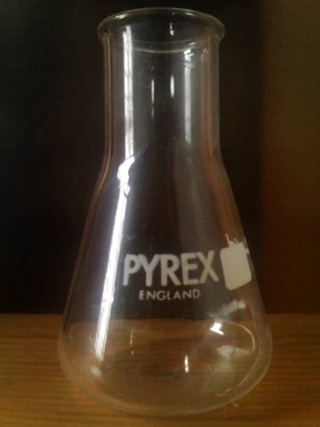 File:Pyrex Conical Flask.jpg