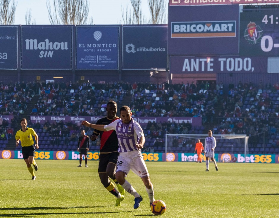File:Real Valladolid - Rayo Vallecano 2019-01-05 33.jpg - Wikimedia Commons