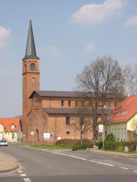 Saarmund church