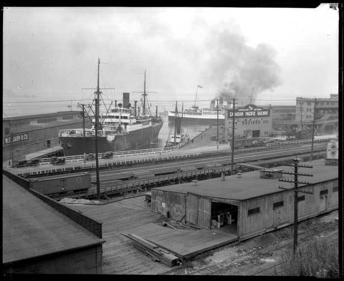 File:Seattle waterfront near the Canadian Pacific dock, ca 1925 (MOHAI 6010).jpg