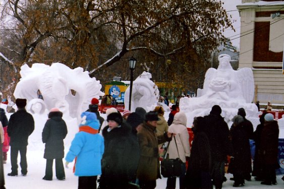 File:Snow festival Novosibirsk 2007.jpg