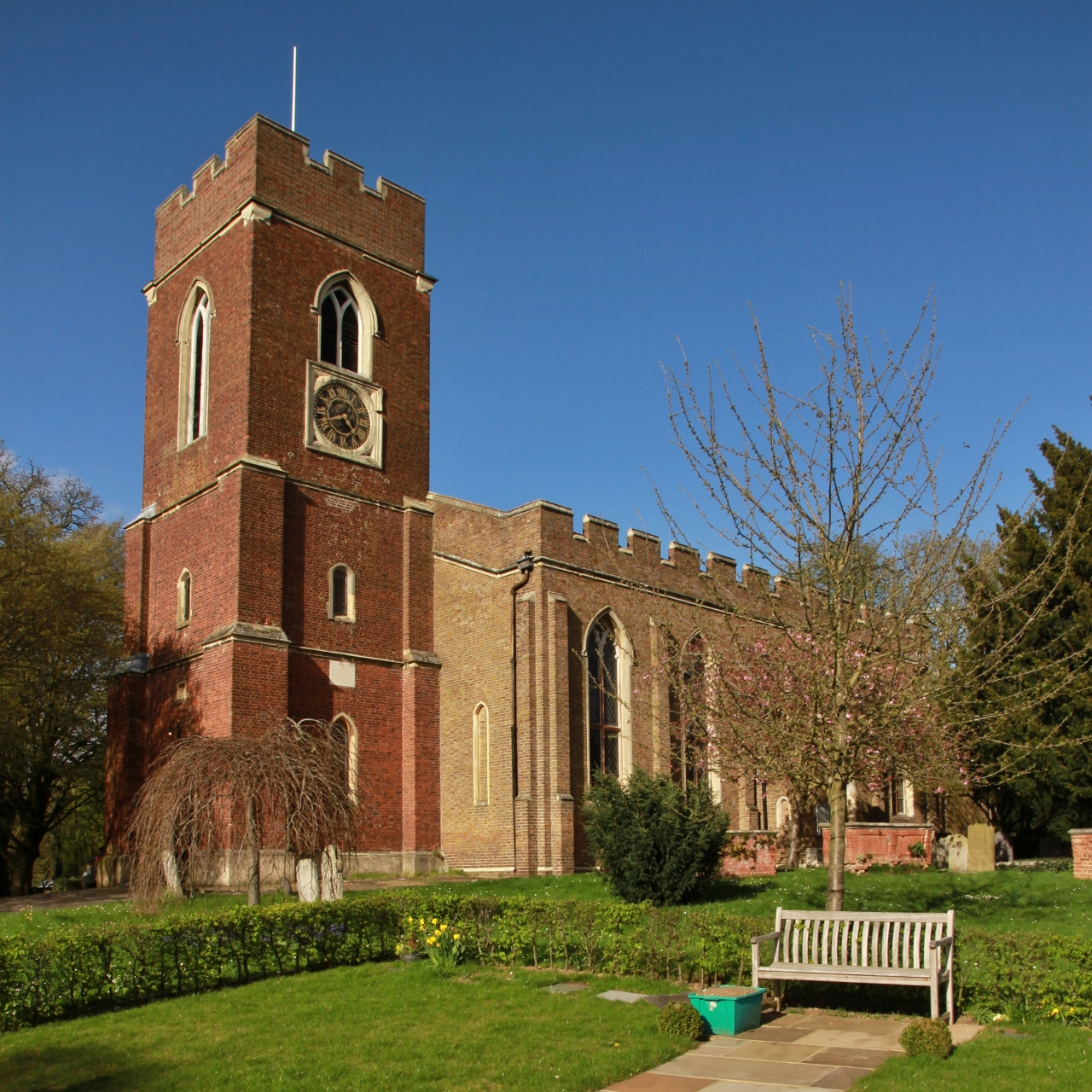 St Mary's, Staines