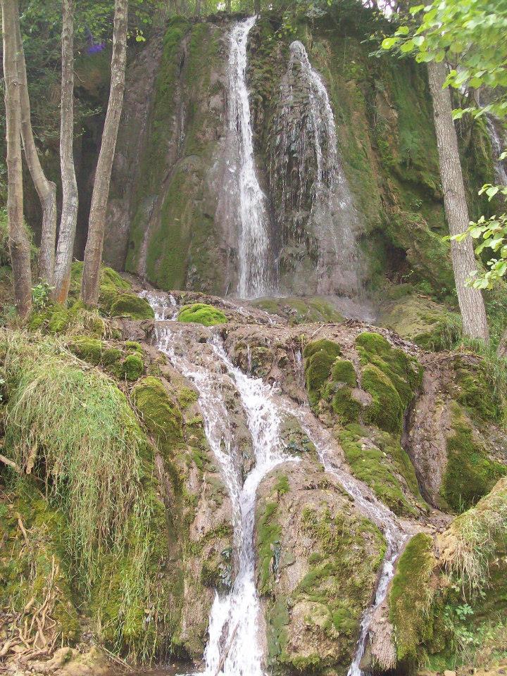 File Vodopad Bigar 8 Stara Planina Jpg Wikimedia Commons