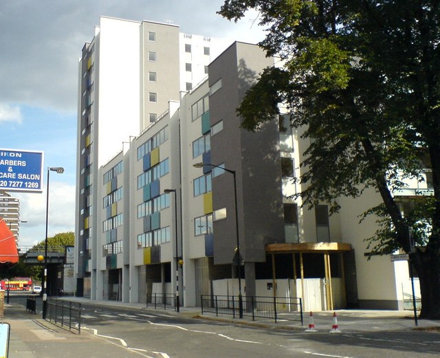 File:"Mixed-use" block on Wyndham Road - geograph.org.uk - 545227.jpg