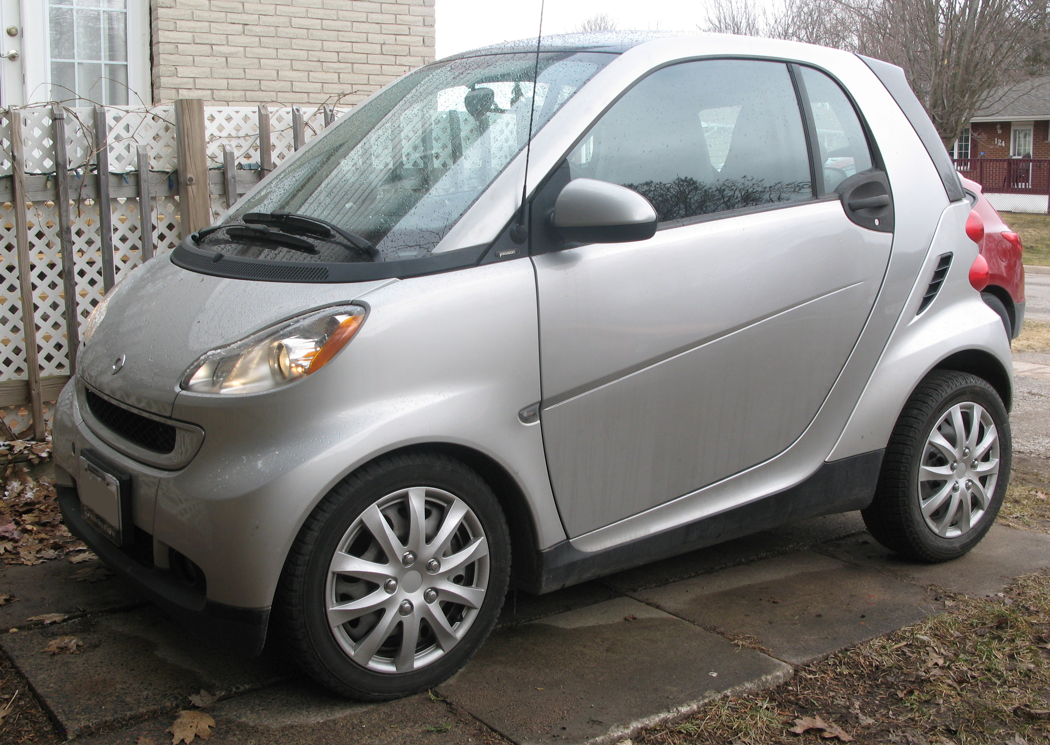 File:2009 Smart ForTwo Passion, Front Left, 03-31-2021.jpg