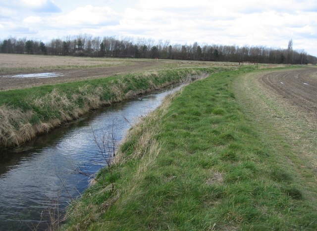 File:A gentle curve - Hobson's Brook - geograph.org.uk - 755915.jpg