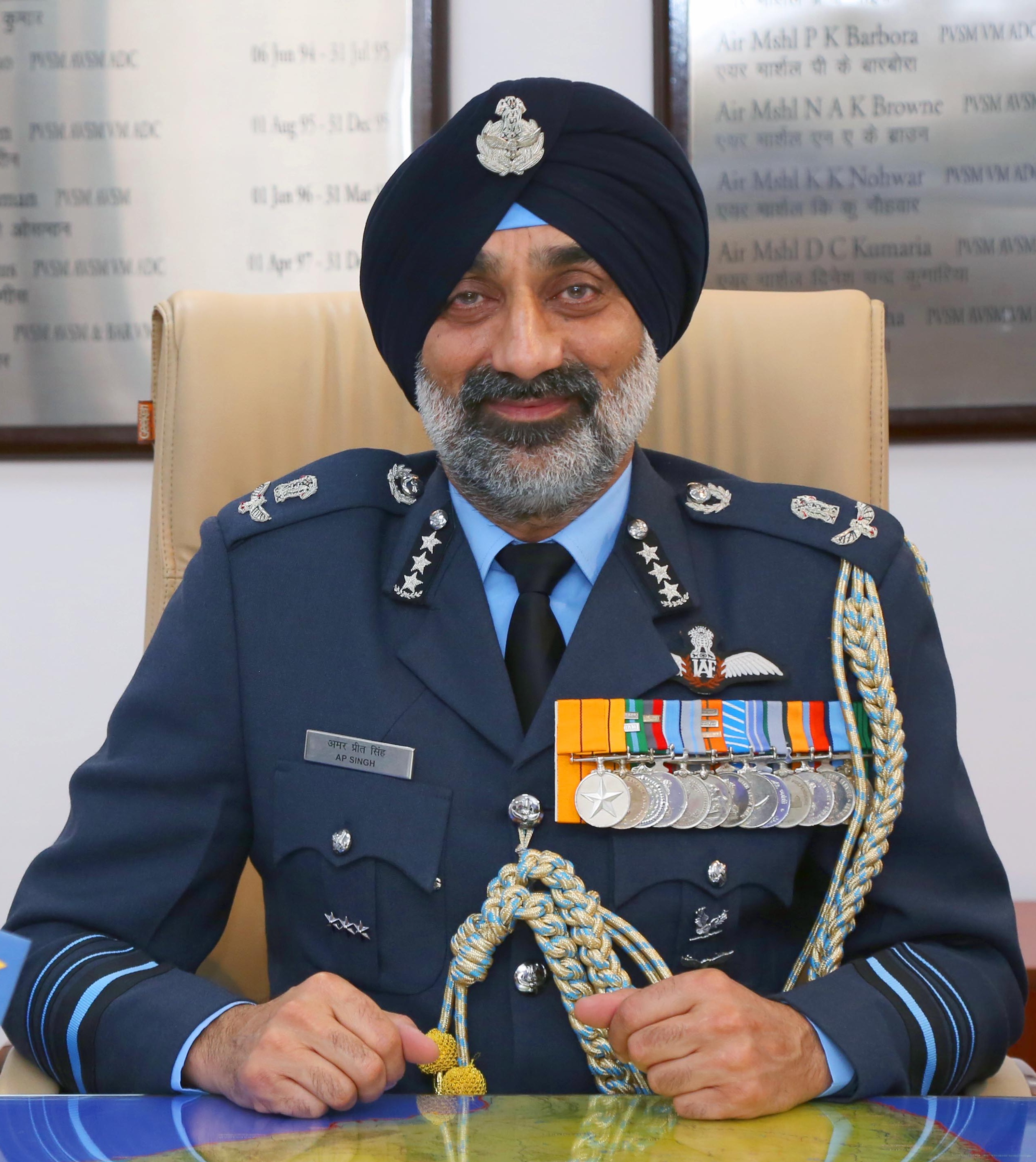 https://upload.wikimedia.org/wikipedia/commons/4/49/Air_Marshal_AP_SIngh_takes_over_a_Vice_Chief_of_Air_Staff_of_the_Indian_Air_Force.jpg