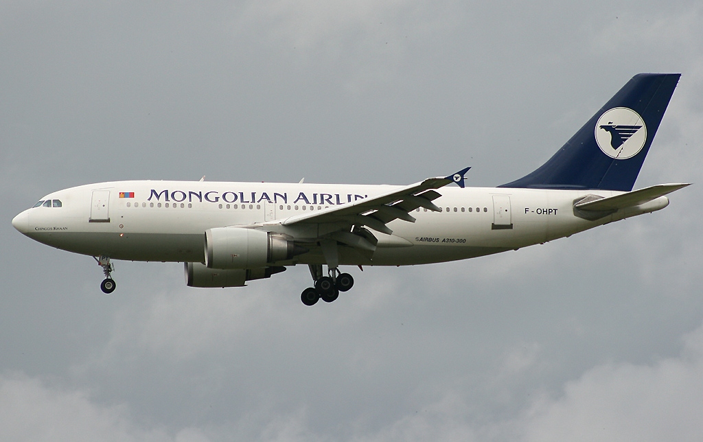 File:Airbus A310-304, MIAT Mongolian Airlines JP6030496.jpg