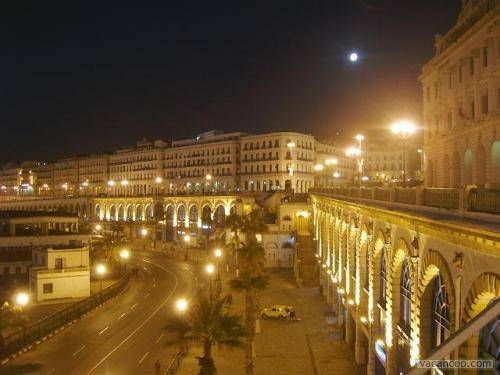 File:Alger-night.jpg