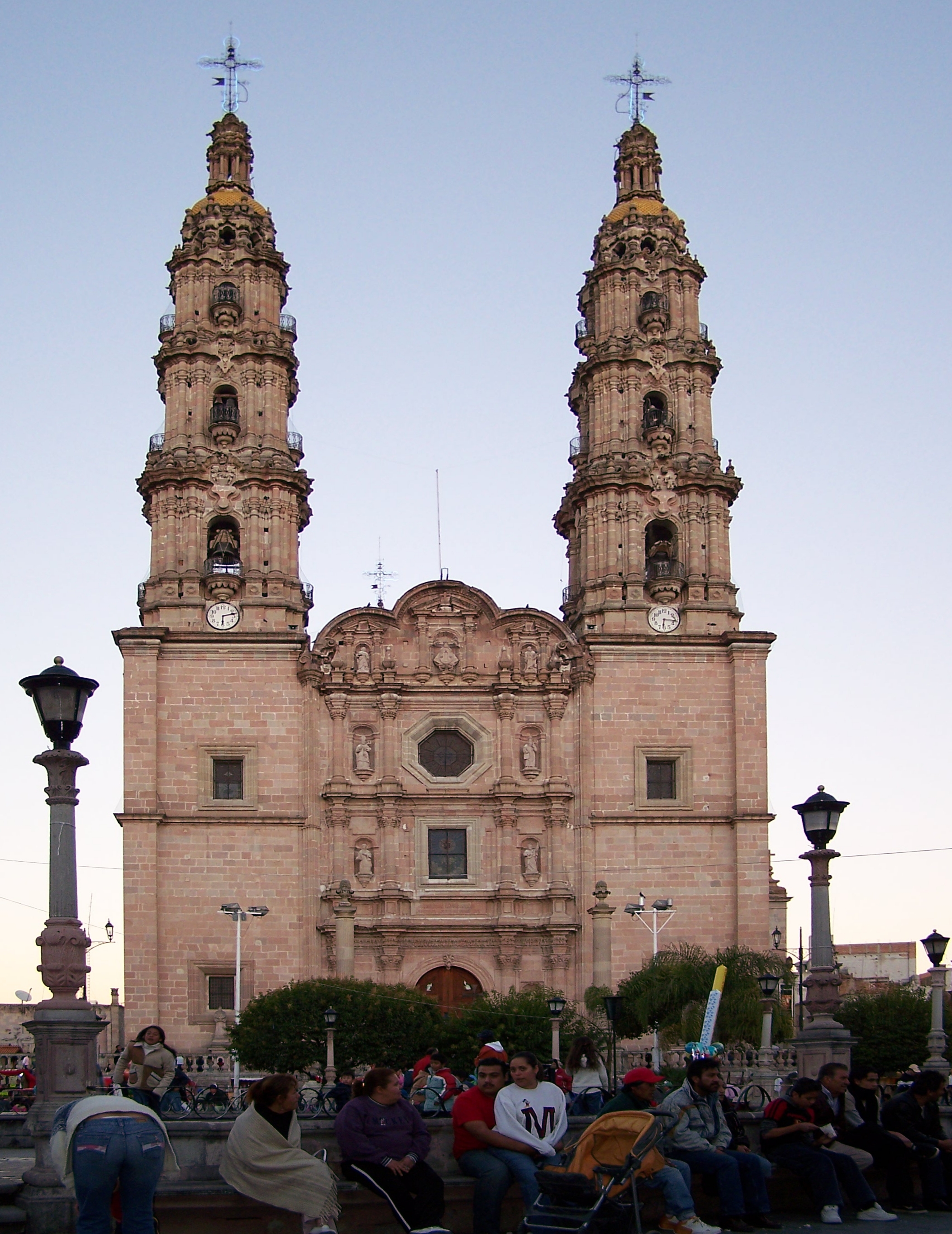 Catedral basílica de Nuestra Señora de San Juan de los Lagos - Wikipedia,  la enciclopedia libre