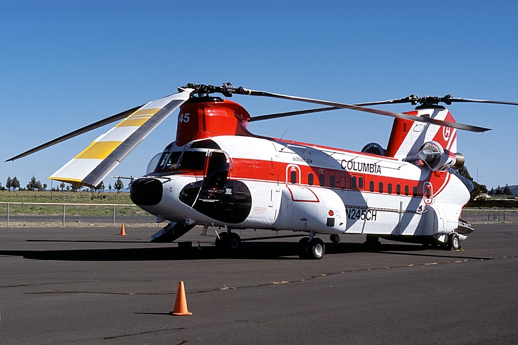 Boeing Vertol 234UT, Columbia Helicopters AN0621556.jpg.