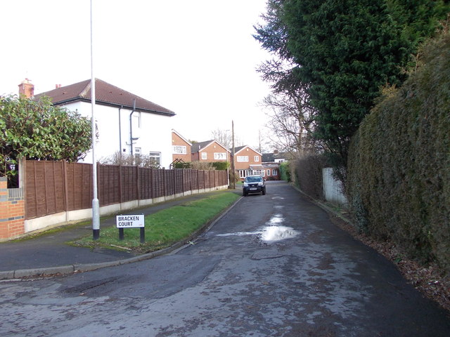 File:Bracken Court - Bracken Hill, King Lane - geograph.org.uk - 3322452.jpg