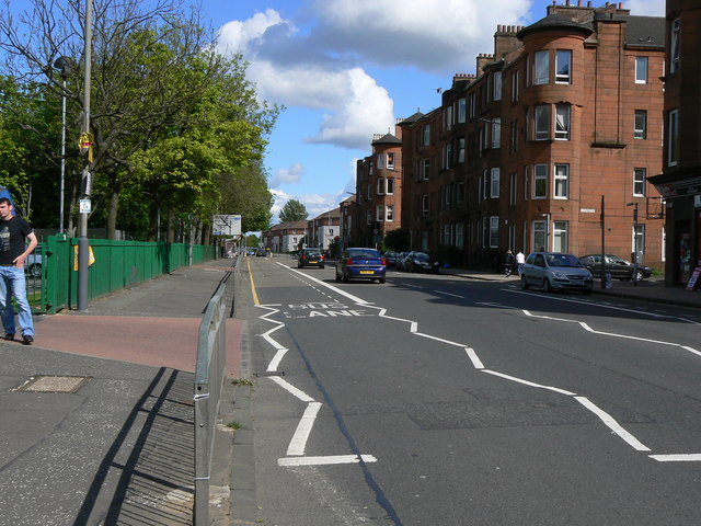 File:Cumbernauld Road, Dennistoun - geograph.org.uk - 439237.jpg