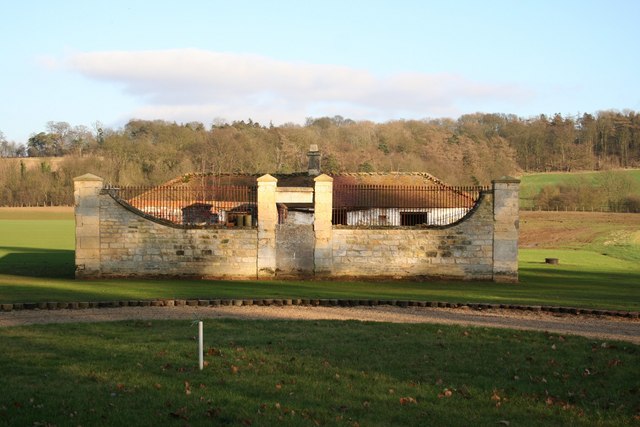 File:Former kennels - geograph.org.uk - 670501.jpg