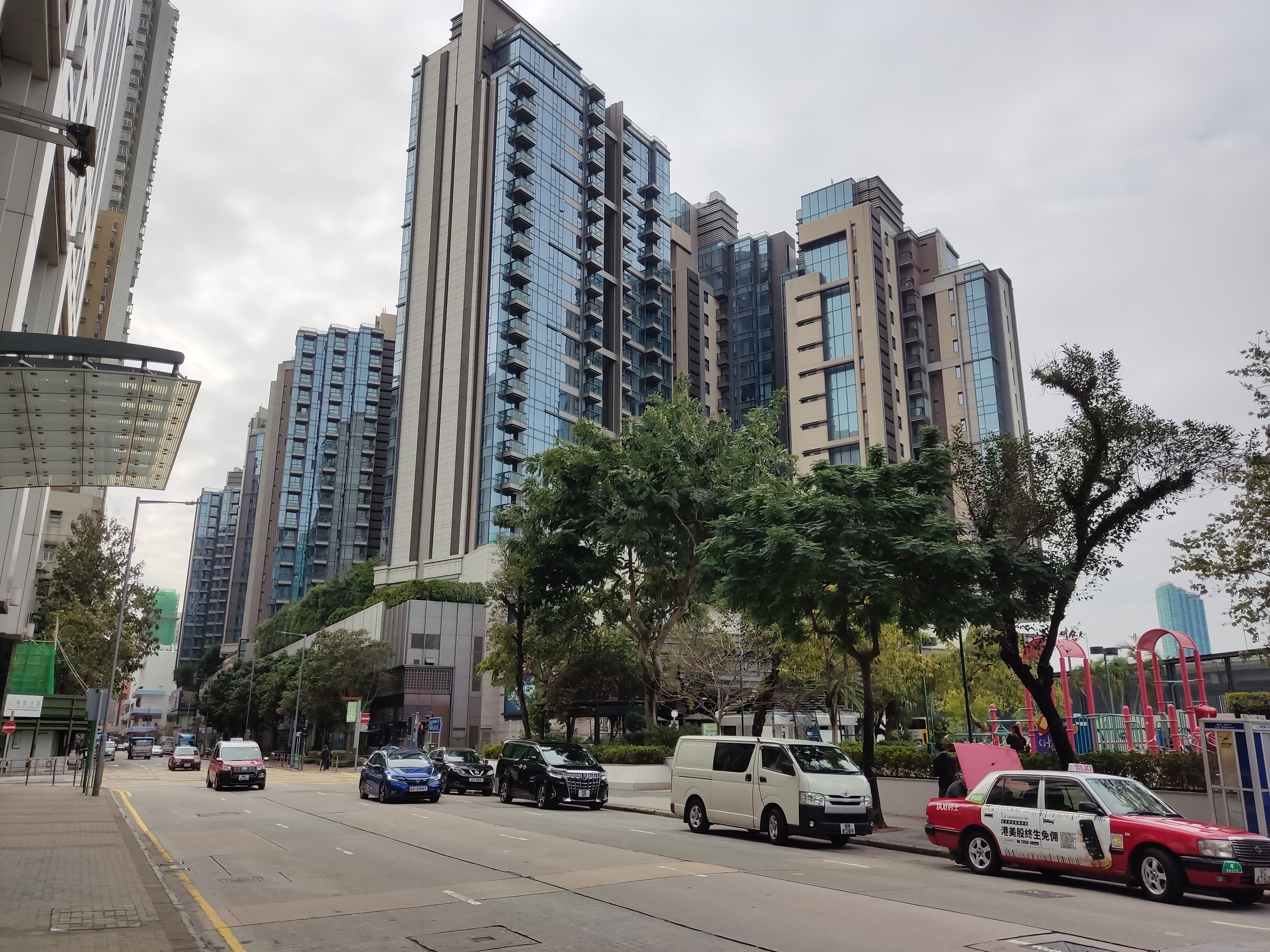 File:HK NP 北角 North Point 電照街 Tin Chiu Street 渣華道 Java