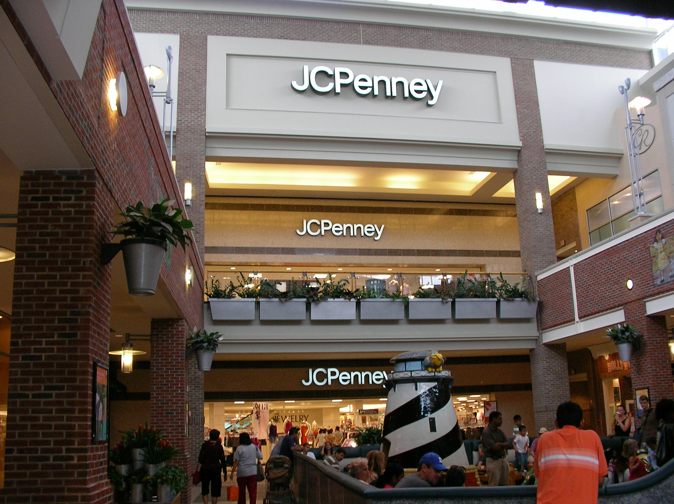 File:Macy's in Southpoint Mall.JPG - Wikimedia Commons