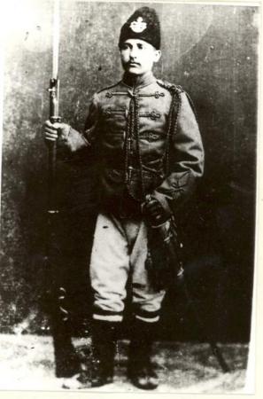 File:Nikola Obretenov in a uniform.jpg