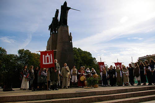 File:Romuvan ceremony (8).PNG