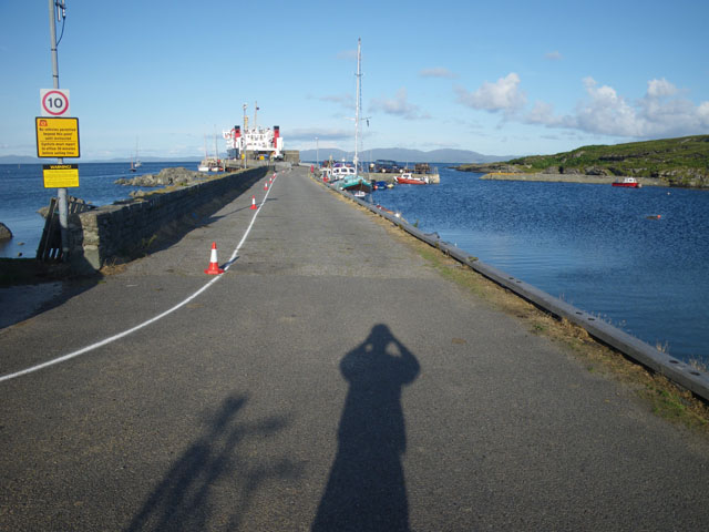 File:Scalasaig pier - geograph.org.uk - 1416477.jpg