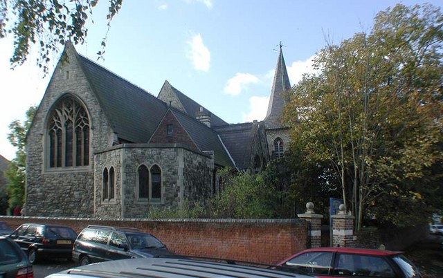 File:St Mary, East Molesey - geograph.org.uk - 391396.jpg