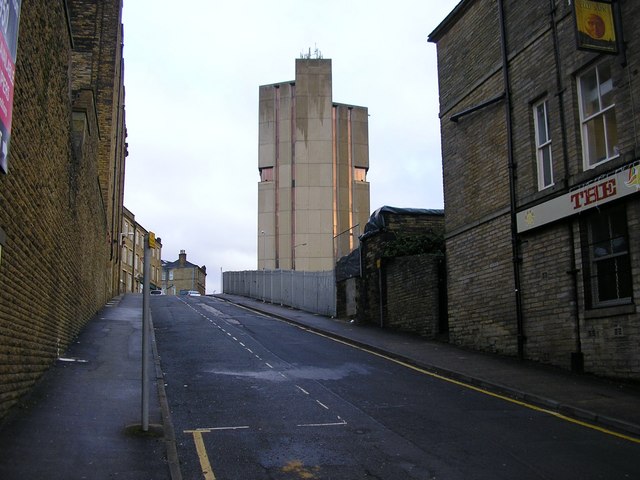 File:Tetley Street, Bradford - geograph.org.uk - 1728300.jpg