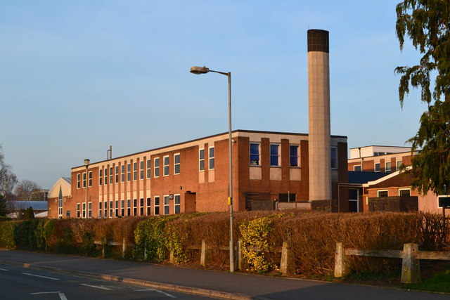 File:Wyvern College (geograph 3877234).jpg