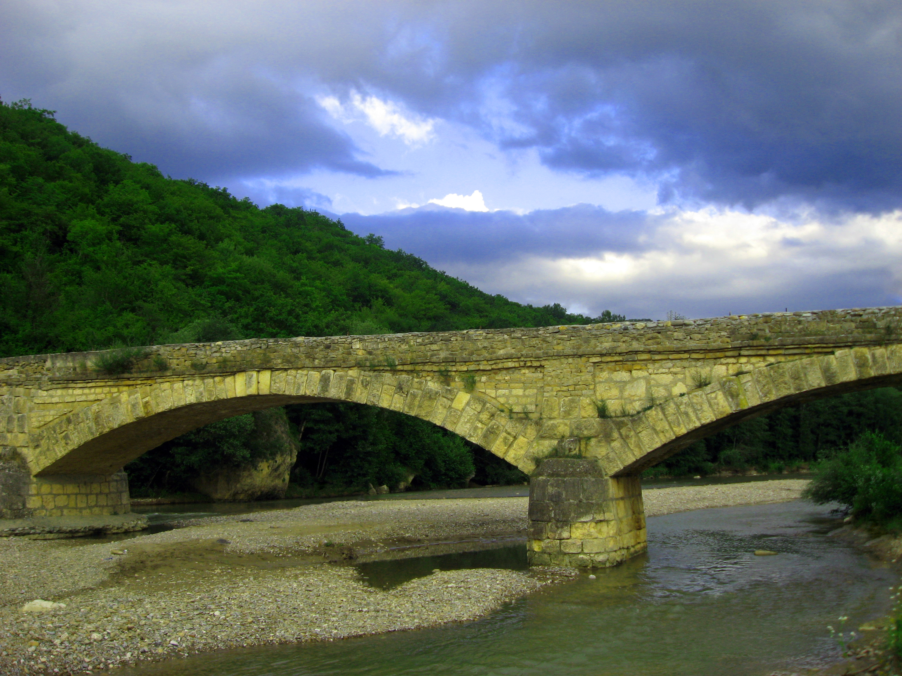 Каменномостский мост