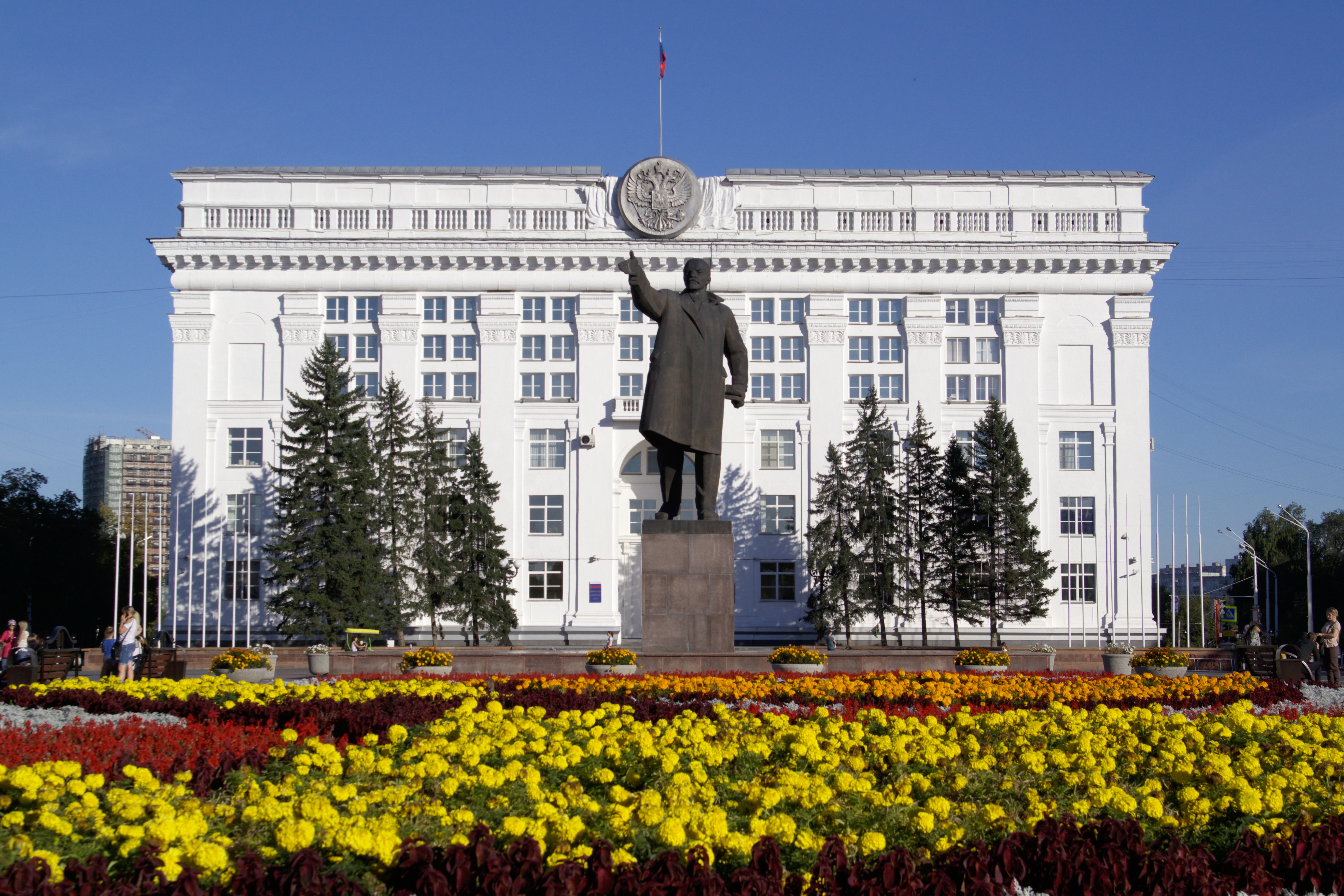 Кемерово обл. Площадь города Кемерово. Администрация города Кемерово. Площадь советов Кемерово. Памятник Ленину в Кемерово.