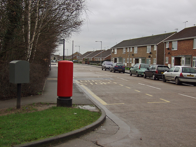 File:Ark Royal, near Bilton - geograph.org.uk - 662848.jpg