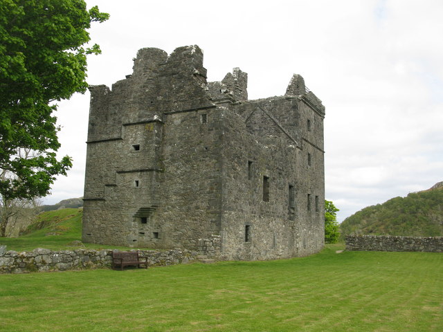 File:Carnasserie Castle - geograph.org.uk - 5387919.jpg