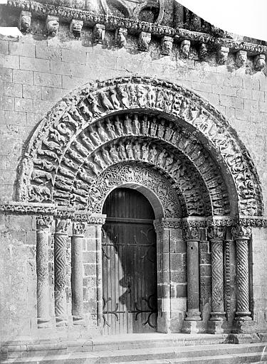 File:Eglise Saint-Pierre - Portail du transept sud - Aulnay - Médiathèque de l'architecture et du patrimoine - APMH00003659.jpg